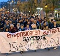 Buchmesse Durango - jugendliche solidarisieren sich mit den 32 Verhafteten